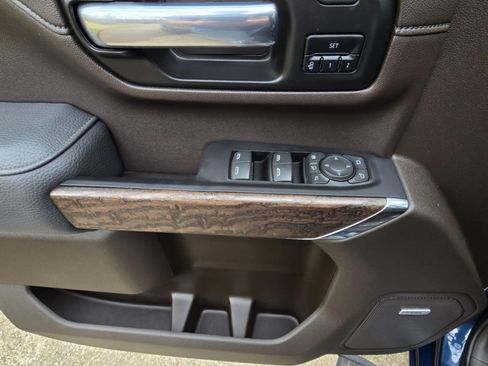 Used 2023 GMC Sierra 2500 Denali w/ Denali Ultimate Package image 20