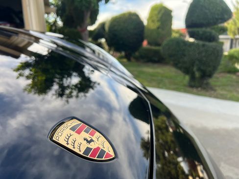 Used 2018 Porsche Panamera 4S image 12