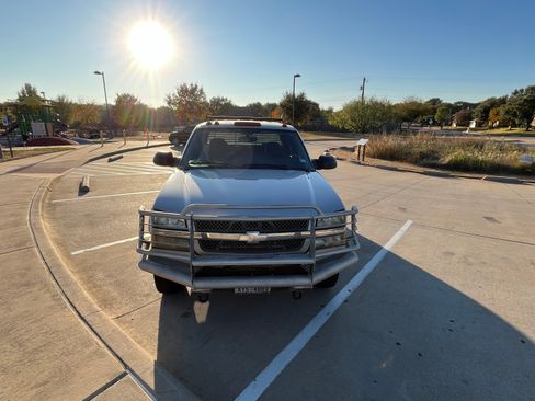 Used 2004 Chevrolet Silverado 3500 LS w/ Skid Plate Package image 1