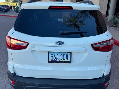 Used 2021 Ford EcoSport SE image 4