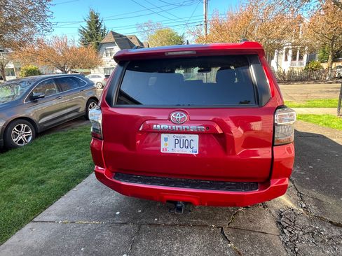 Used 2021 Toyota 4Runner SR5 image 6