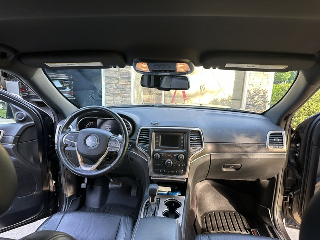 Used 2016 Jeep Grand Cherokee Limited AWD/4WD image 16