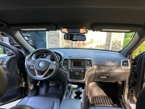 Used 2016 Jeep Grand Cherokee Limited AWD/4WD image 16
