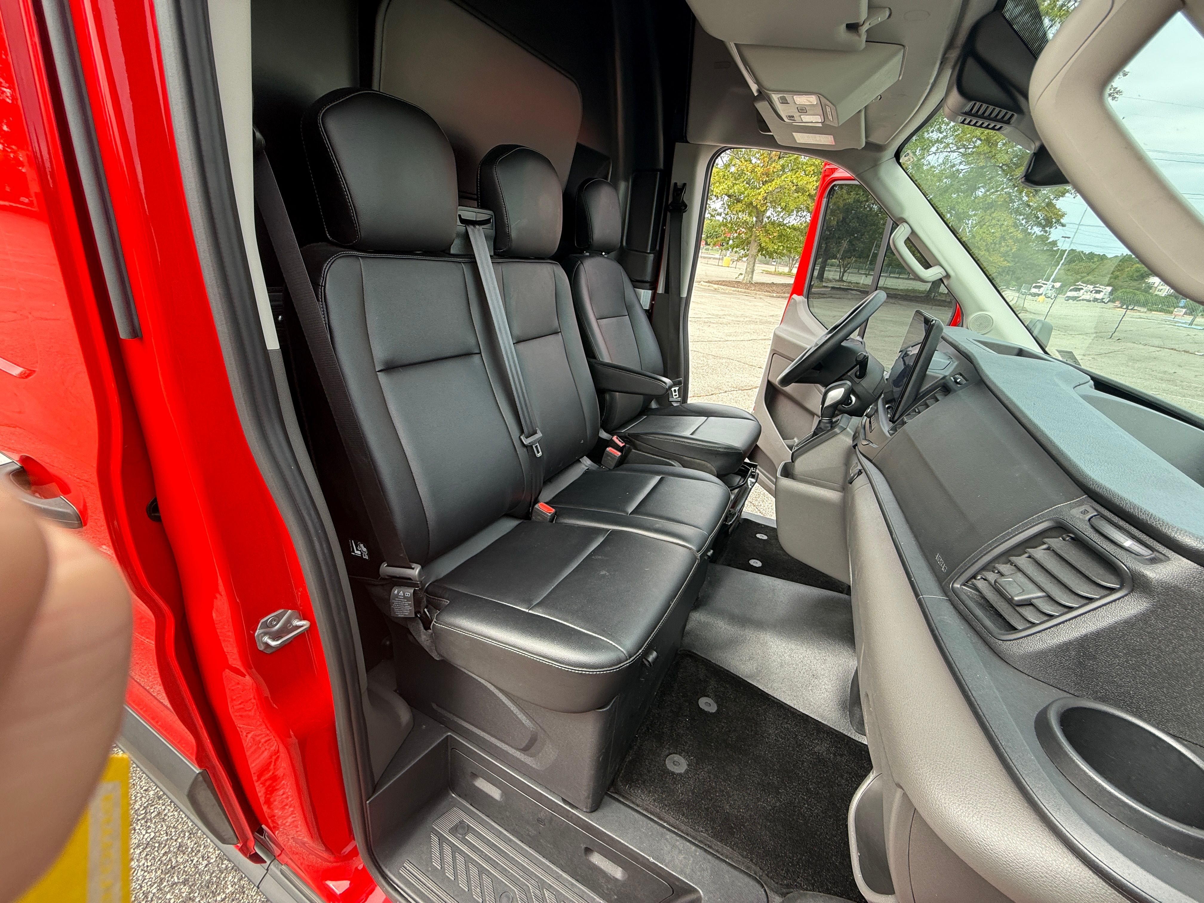 Used 2024 Ford Transit 250 148 High Roof Extended w/ Load Area Protection Package RWD image 19