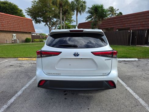 Used 2022 Toyota Highlander XLE image 5
