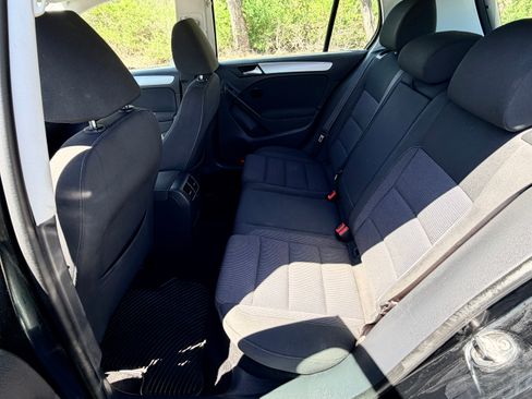Used 2014 Volkswagen Golf 4-Door FWD image 21