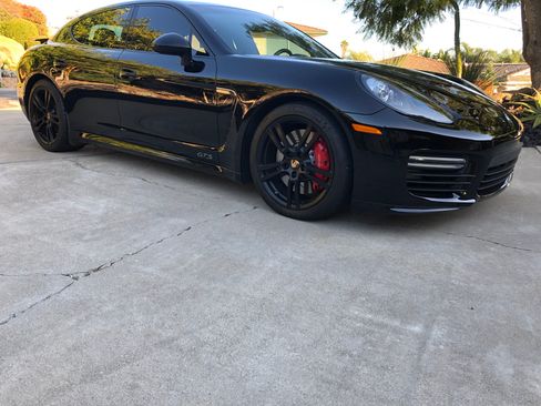Used 2015 Porsche Panamera GTS image 2