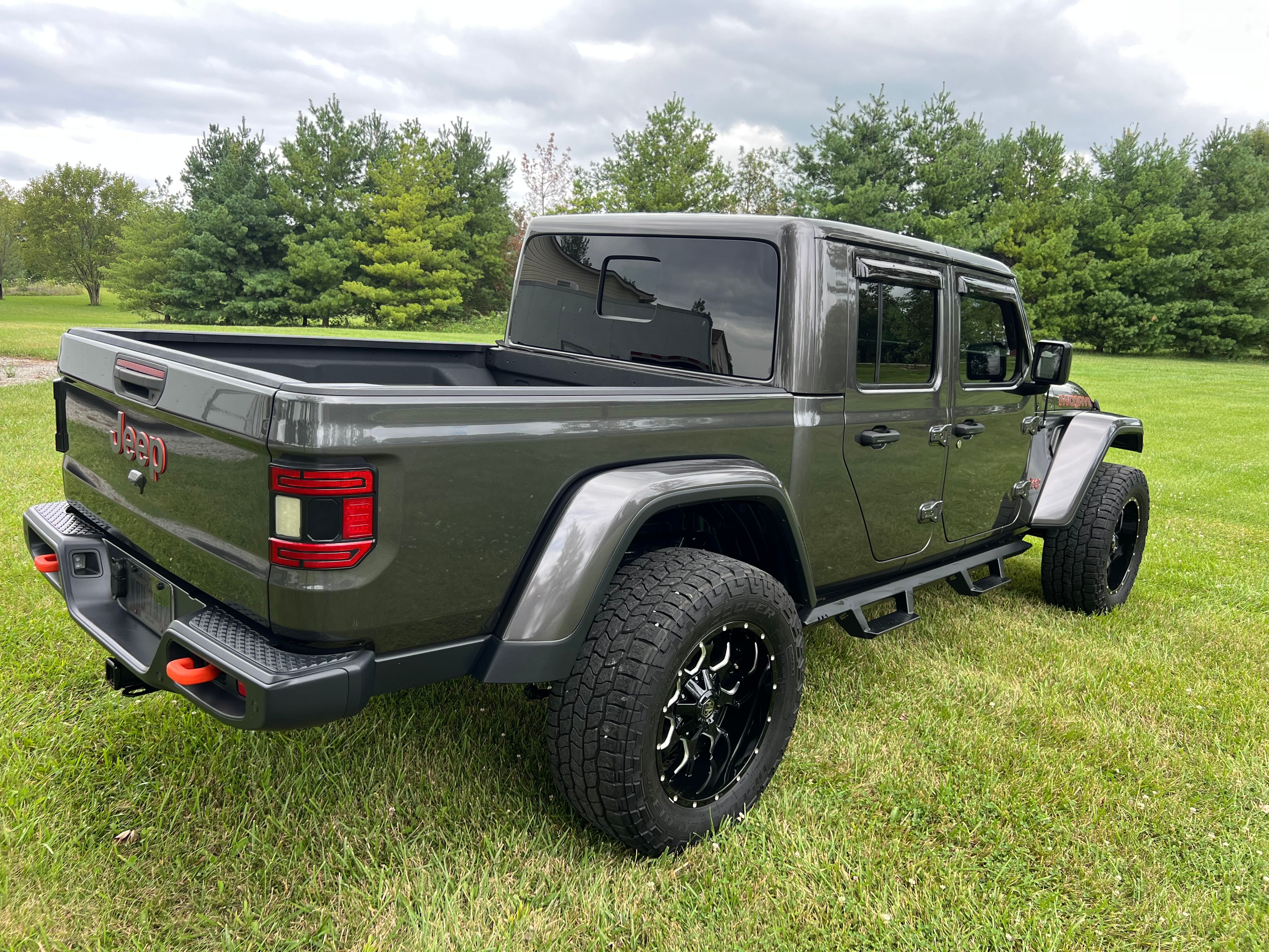Used 2021 Jeep Gladiator Mojave AWD/4WD image 9