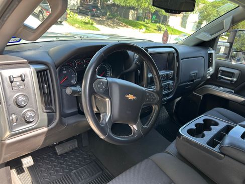 Used 2019 Chevrolet Silverado 2500 LT image 8