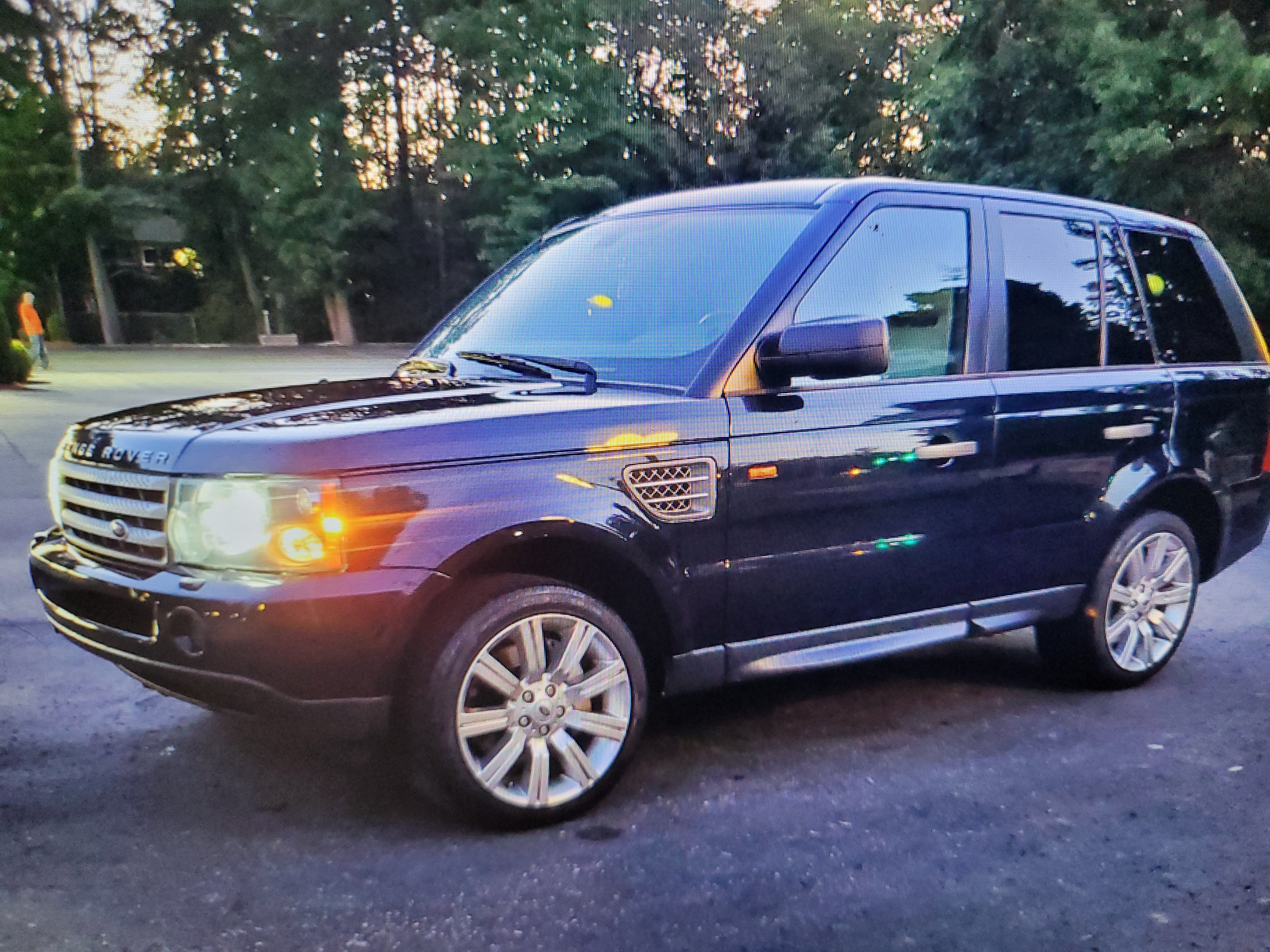 Used 2008 Land Rover Range Rover Sport Supercharged AWD/4WD image 6