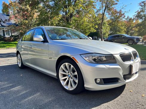Used 2011 BMW 328i xDrive Sedan image 11