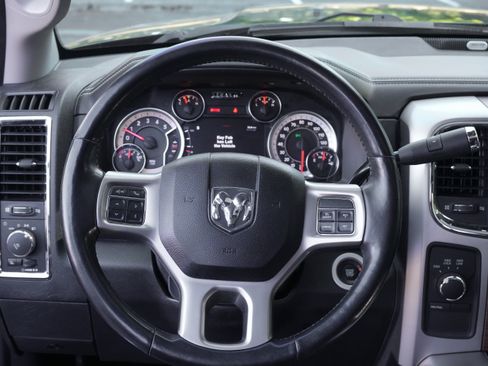 Used 2018 RAM 2500 Laramie w/ Convenience Group AWD/4WD image 17