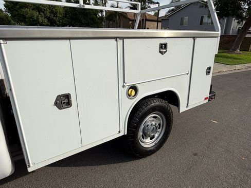 Used 2014 Ford F250 XL w/ Power Equipment Group image 24