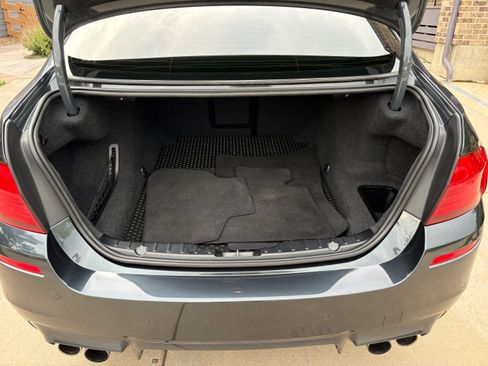 Used 2015 BMW M5 RWD image 11