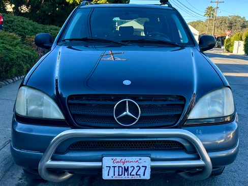 Used 1999 Mercedes-Benz ML 320 4MATIC image 2