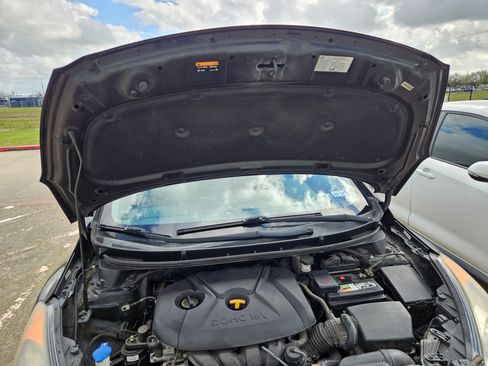 Used 2013 Hyundai Elantra GT image 10