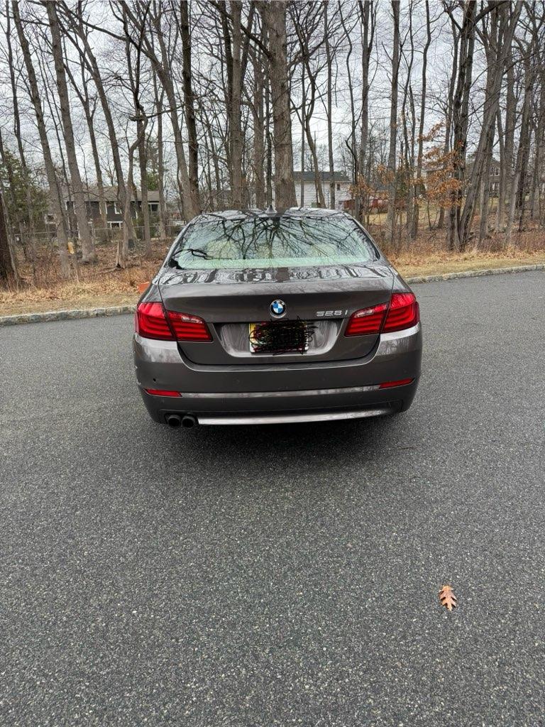 Used 2012 BMW 528i Sedan RWD image 14