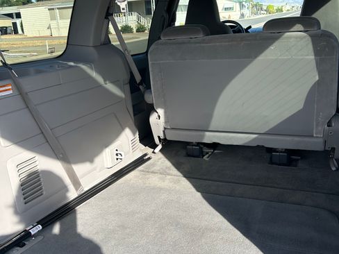 Used 2005 Ford Freestar SES image 10