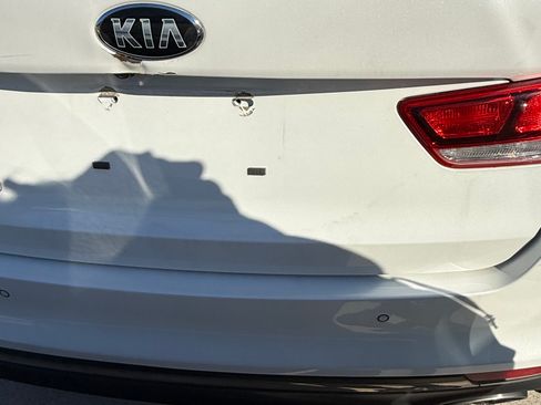 Used 2018 Kia Optima LX image 13