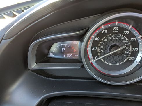 Used 2015 MAZDA MAZDA3 i Touring image 10