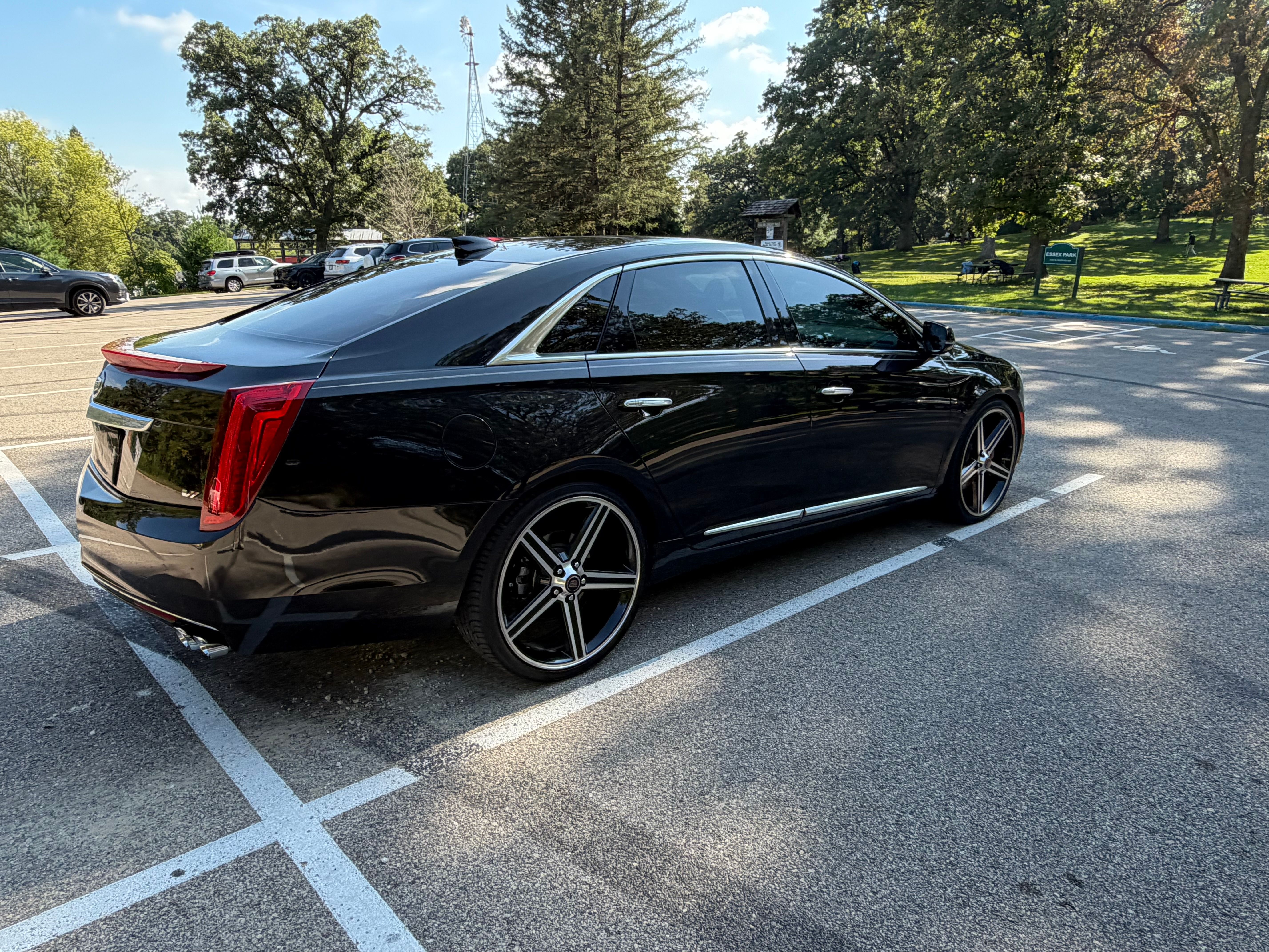 Used 2015 Cadillac XTS Platinum AWD/4WD image 13