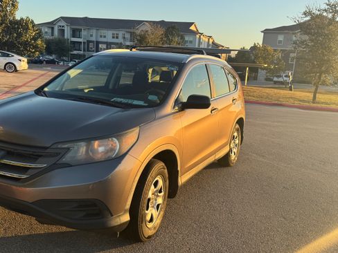 Used 2013 Honda CR-V LX image 1