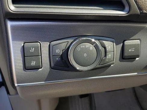 Used 2014 Lincoln MKX AWD w/ Equipment Group 101A image 17