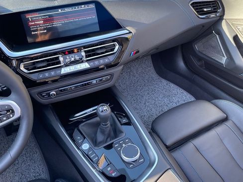 Used 2026 BMW Z4 M40i w/ Shadowloine Package RWD image 6