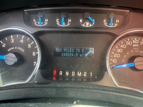 Used 2014 Ford F150 XLT w/ Trailer Tow Package image 5