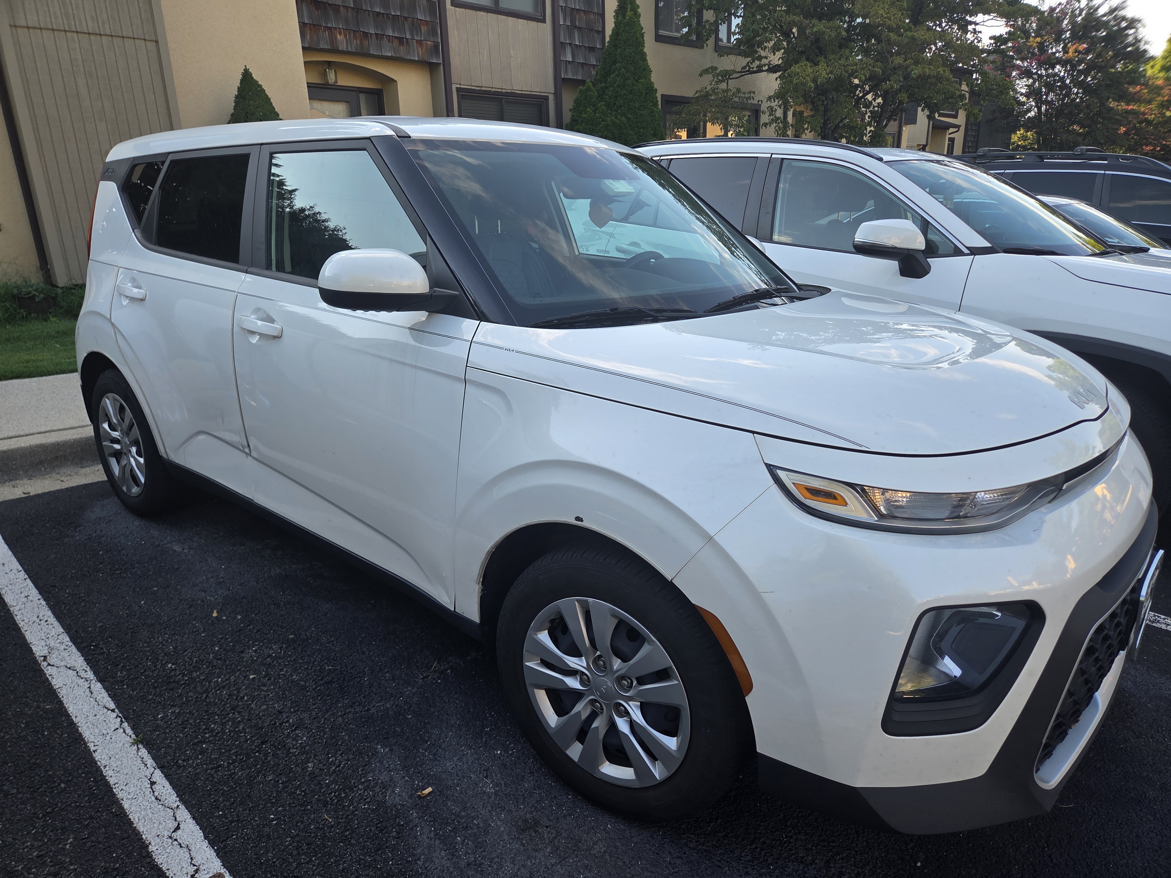 Used 2022 Kia Soul LX FWD image 9
