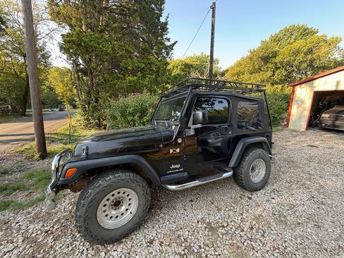Used 2006 Jeep Wrangler X image 2