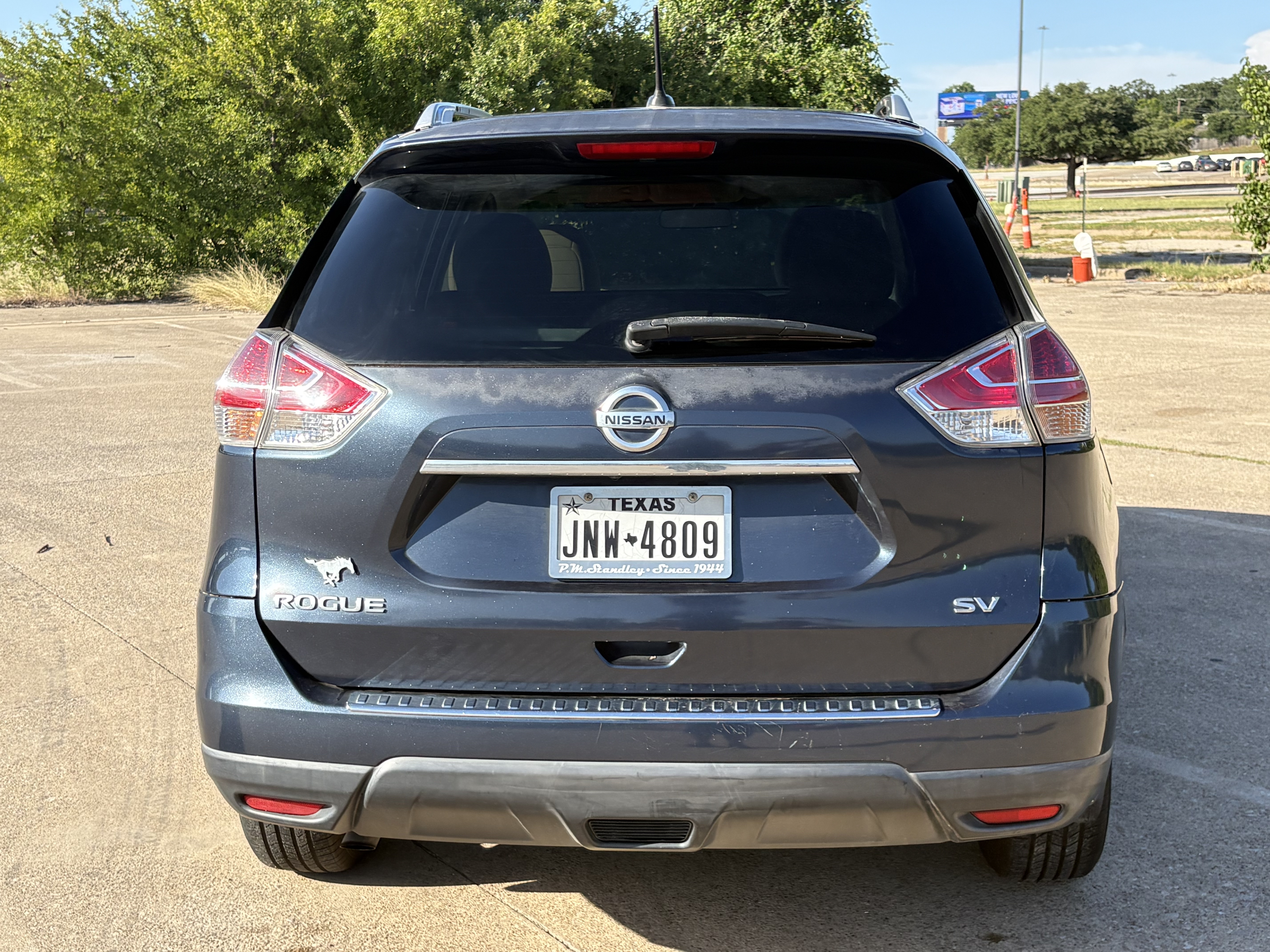 Used 2015 Nissan Rogue SV w/ SV Premium Package FWD image 5