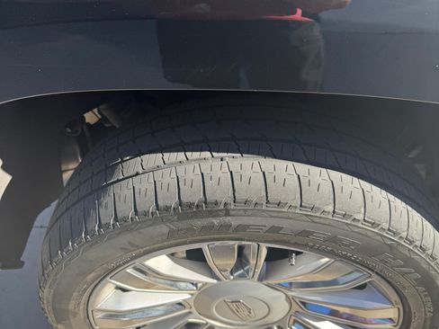 Used 2020 Cadillac Escalade Platinum image 8