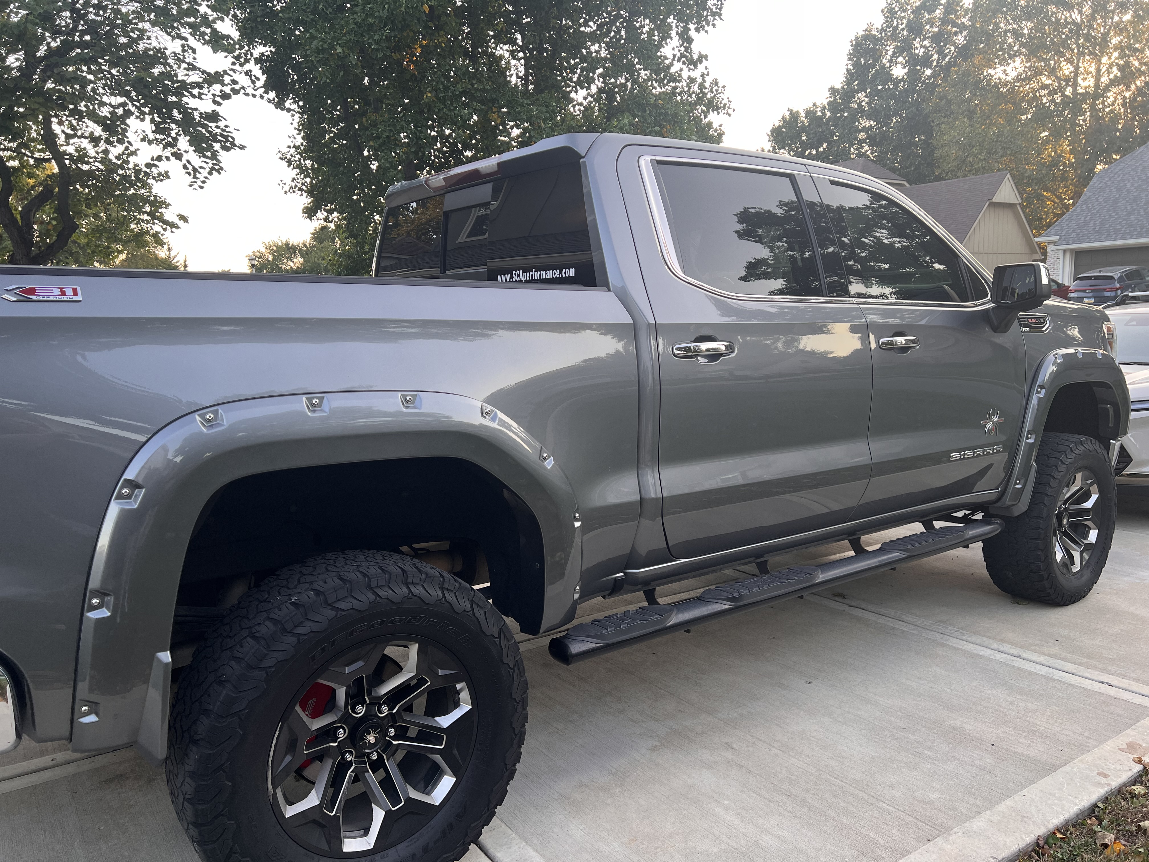 Used 2020 GMC Sierra 1500 SLT w/ SLT Premium Plus Package AWD/4WD image 4