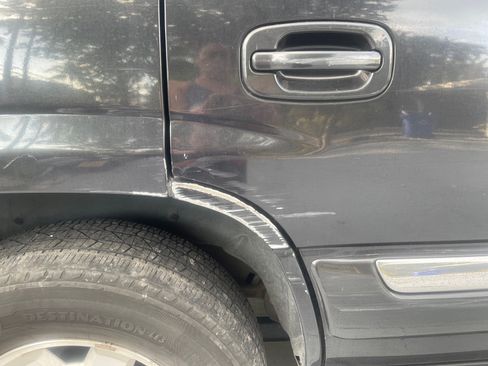 Used 2004 GMC Yukon SLT w/ 1SD Preferred Equipment Group image 4