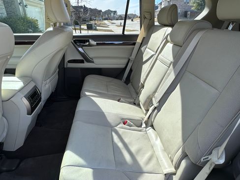 Used 2014 Lexus GX 460 image 14