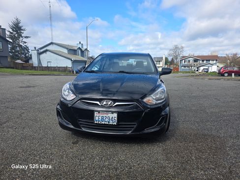 Used 2013 Hyundai Accent GLS image 1