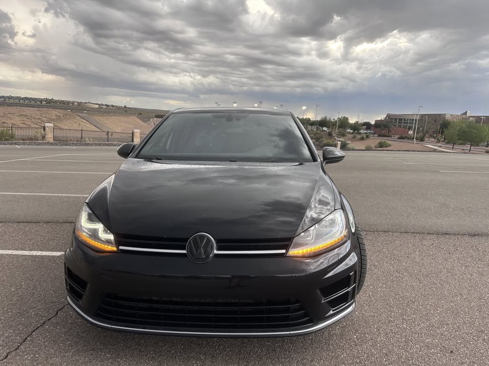 Used 2016 Volkswagen Golf 4-Door AWD/4WD image 5