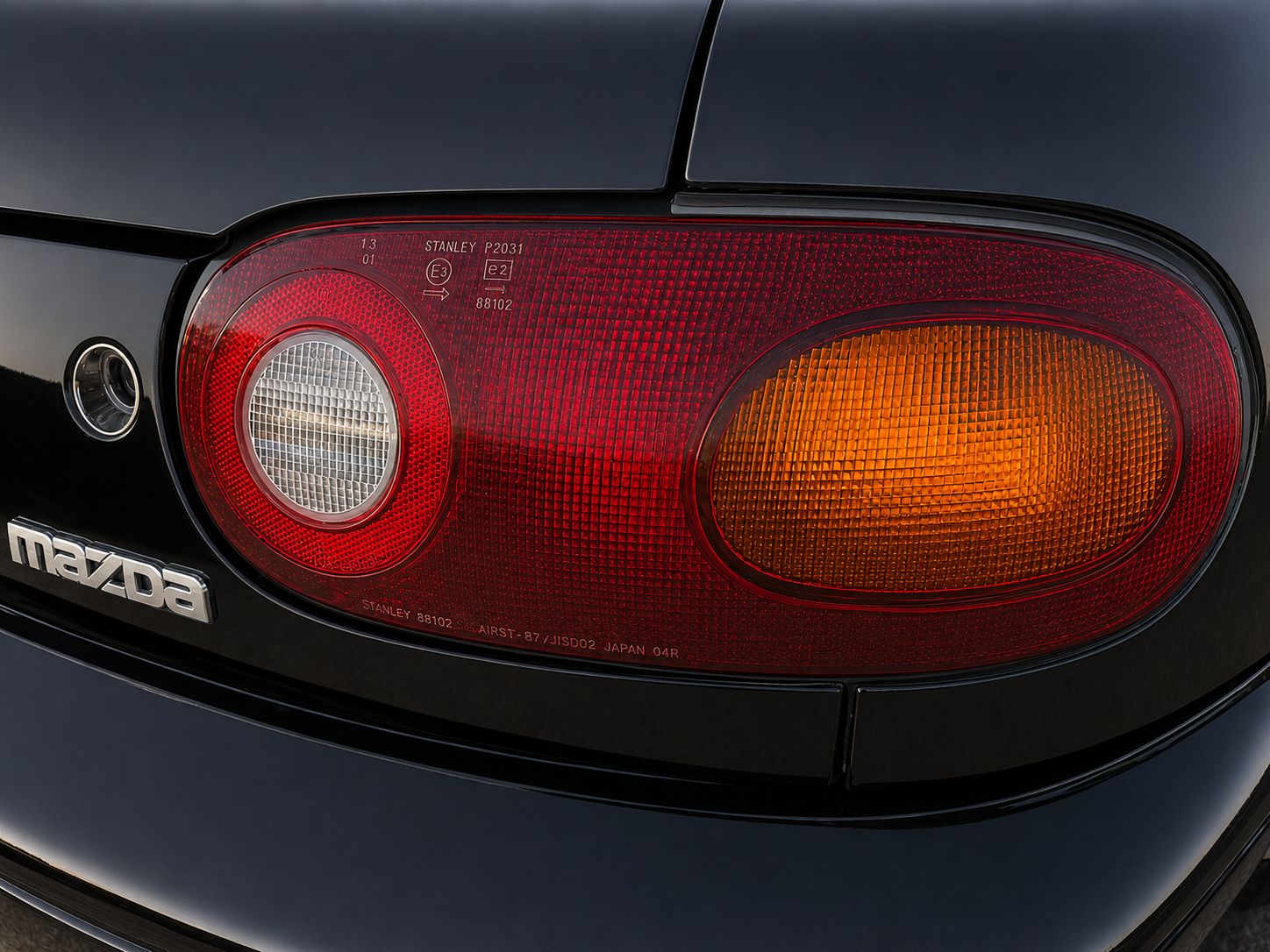 Used 1993 MAZDA MX-5 Miata Limited Edition RWD image 17