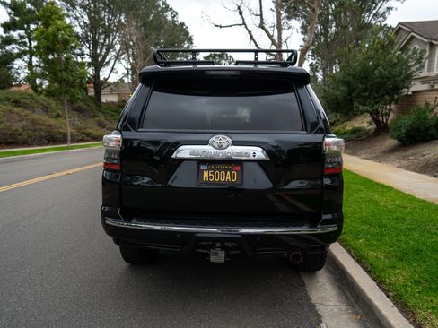 Used 2015 Toyota 4Runner Limited image 5