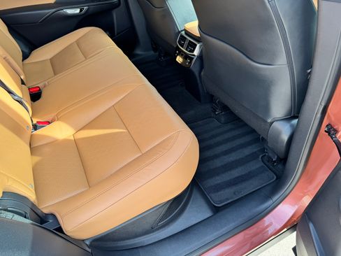 Used 2024 Lexus RX 350h image 29