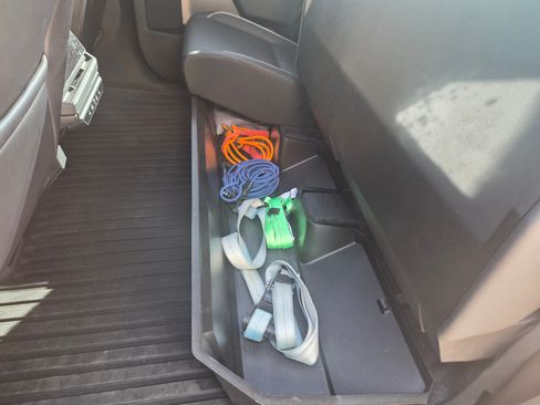 Used 2024 Tesla Cybertruck AWD Crew Cab image 19