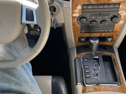 Used 2008 Jeep Grand Cherokee Limited w/ Trailer Tow Group IV image 9