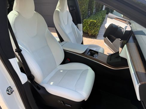Used 2022 Tesla Model X AWD/4WD image 13