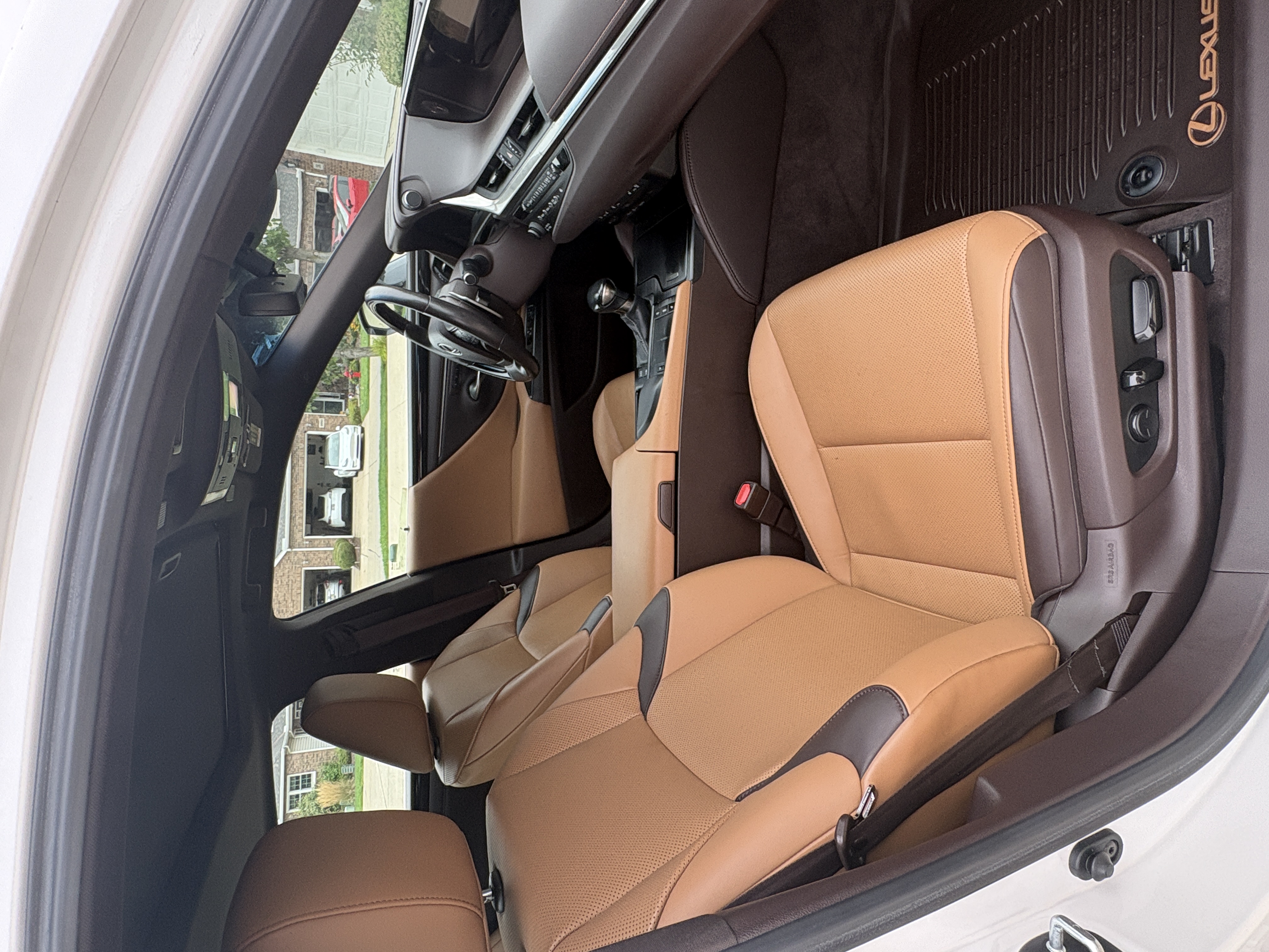 Used 2020 Lexus ES 300h w/ Premium Package FWD image 11