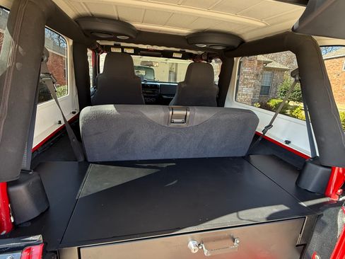 Used 2006 Jeep Wrangler Unlimited image 2