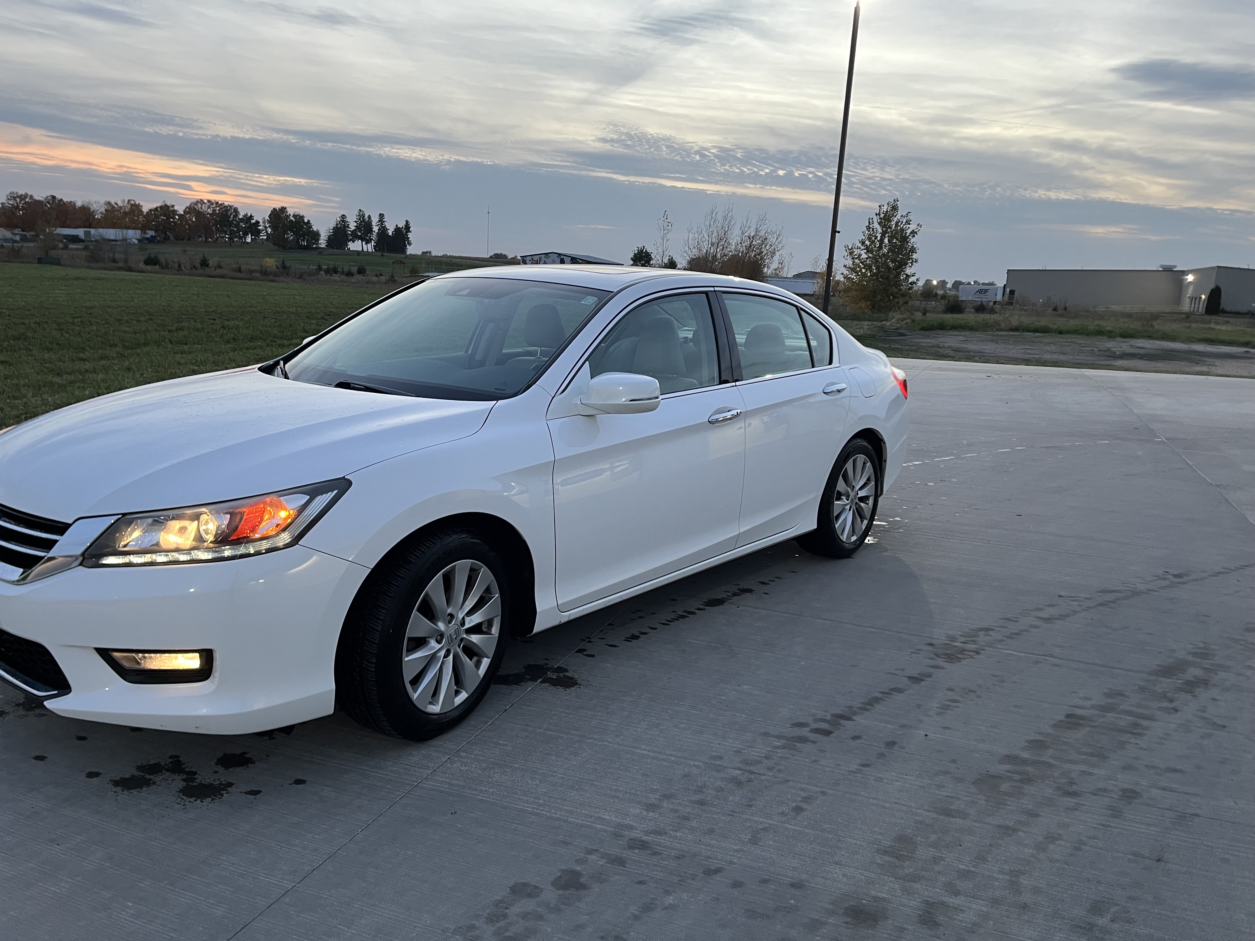 Used 2014 Honda Accord EX-L image 9