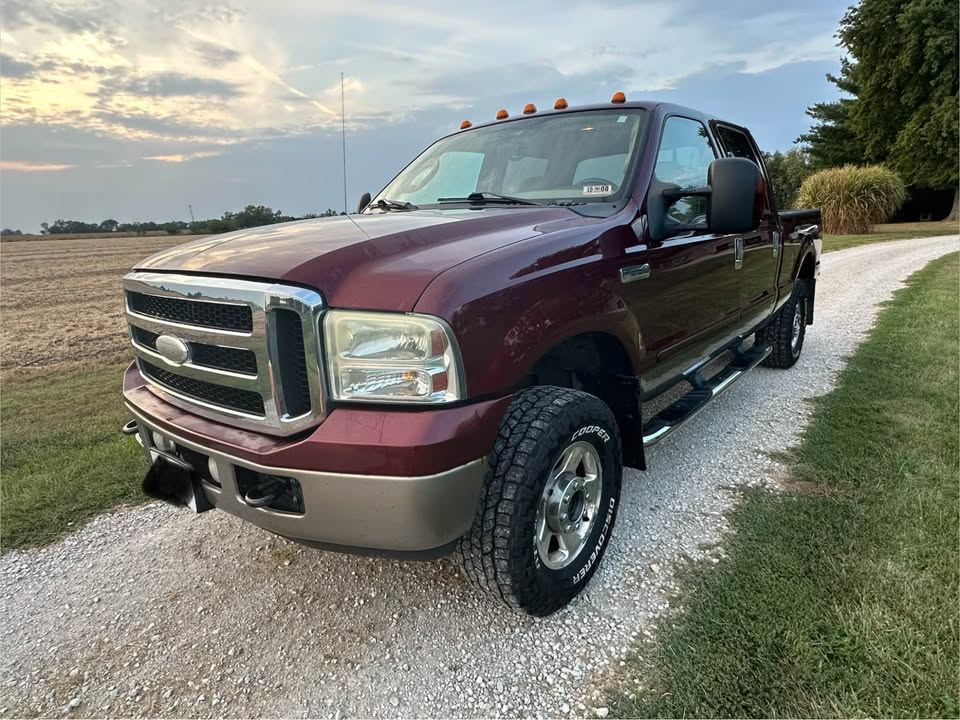Used 2006 Ford F250 XLT AWD/4WD image 10