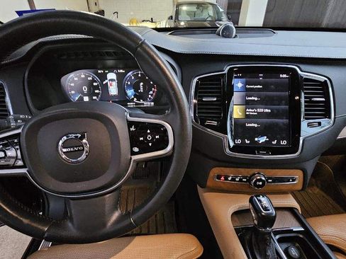 Used 2018 Volvo XC90 T6 Inscription w/ Convenience Package image 12