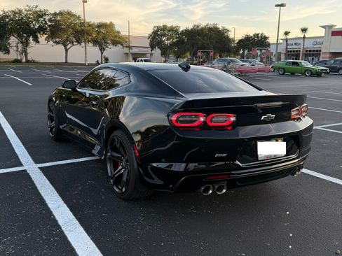 Used 2024 Chevrolet Camaro SS RWD image 9